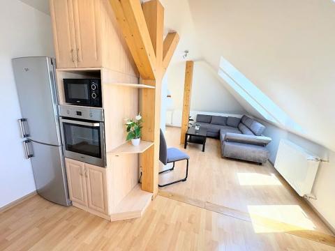 Pronájem bytu 2+kk, Jihlava, Pavlovova, 69 m2
