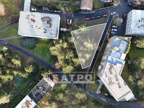 Prodej komerčního pozemku, Praha, V jehličí, 724 m2