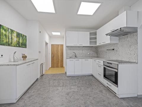 Pronájem bytu 3+1, Slavče, 100 m2