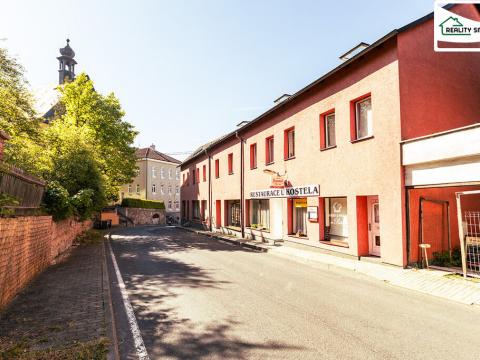 Prodej činžovního domu, Luby, Revoluční, 428 m2