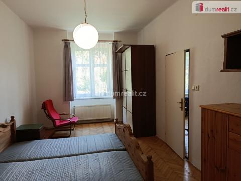 Pronájem bytu 3+1, Praha - Žižkov, Jeseniova, 70 m2