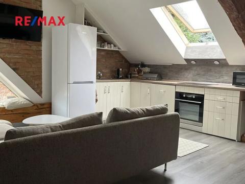 Pronájem bytu 3+kk, Kladno, Uhelná, 74 m2