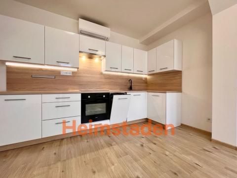 Pronájem bytu 2+kk, Ostrava - Poruba, náměstí Boženy Němcové, 58 m2