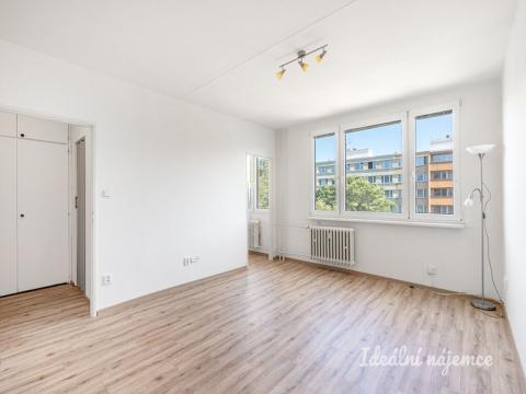 Pronájem bytu 1+kk, Praha - Střížkov, Varnsdorfská, 26 m2