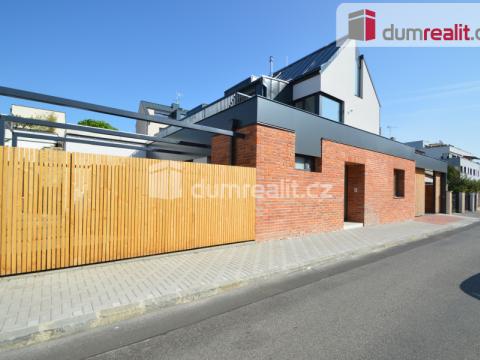 Pronájem bytu 1+kk, Praha - Břevnov, Bělohorská, 30 m2