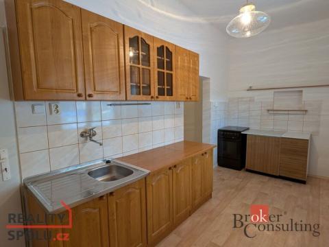 Pronájem bytu 2+1, Opava - Předměstí, Kylešovská, 69 m2