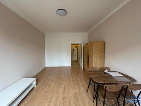 Pronájem bytu 1+kk, Praha - Strašnice, Na hroudě, 29 m2