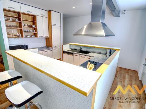 Pronájem bytu 2+kk, Hradec Králové, Malé náměstí, 98 m2