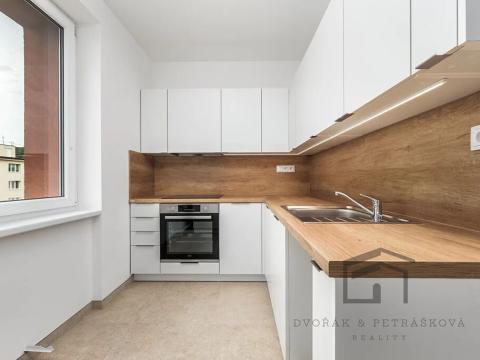 Pronájem bytu 2+1, Praha - Hloubětín, Mochovská, 52 m2
