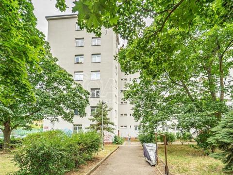 Pronájem bytu 1+1, Praha - Vršovice, Karpatská, 38 m2