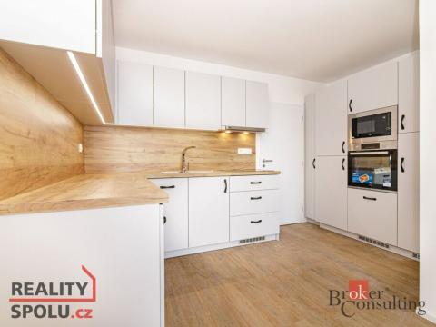 Pronájem bytu 2+kk, Opava, 44 m2