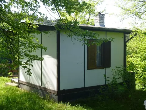 Dražba chaty, Křečovice, 14 m2