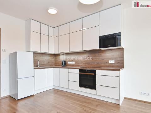 Pronájem bytu 1+kk, Praha - Kamýk, Zimova, 33 m2