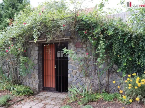 Pronájem garáže, Hovorany, 60 m2