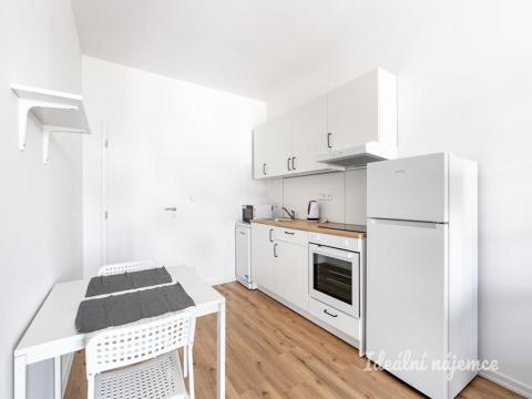 Pronájem bytu 1+kk, Praha - Kyje, Za černým mostem, 26 m2