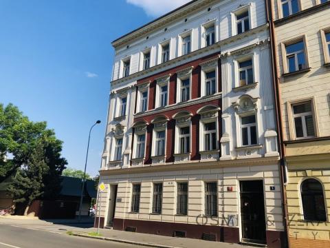 Pronájem bytu 3+1, Praha, U Královské louky, 85 m2