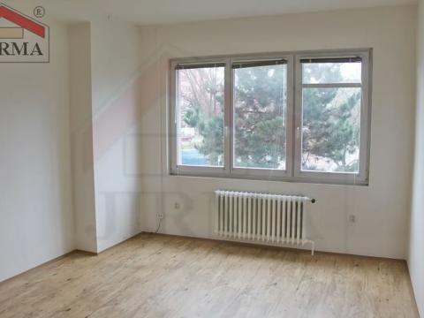 Pronájem kanceláře, Kolín, U Křižovatky, 19 m2