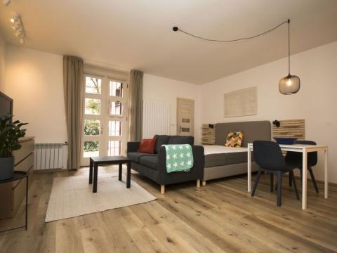 Pronájem bytu 1+kk, Praha - Vršovice, Ruská, 34 m2