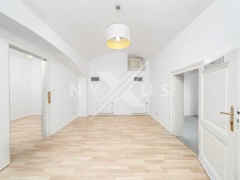 Pronájem atypického bytu, Praha - Vinohrady, Mánesova, 42 m2