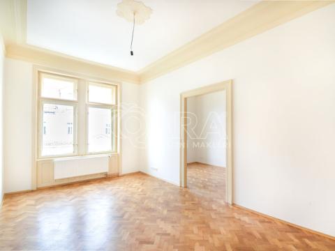 Pronájem bytu 2+1, Praha - Staré Město, Kaprova, 84 m2