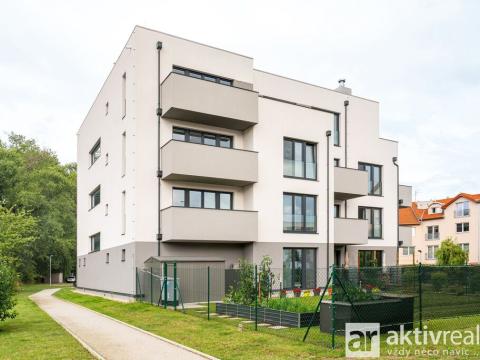 Pronájem bytu 1+kk, Přezletice, Pod Zahrady, 39 m2