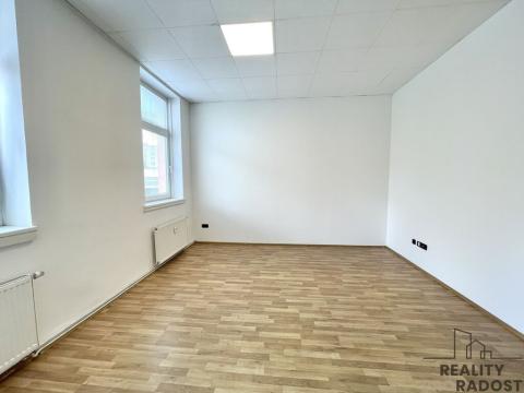Pronájem bytu 1+kk, Olomouc, Březinova, 35 m2