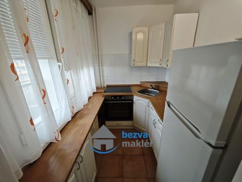 Pronájem bytu 1+1, Hradec Králové, Třebechovická, 38 m2