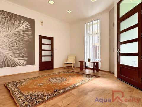 Pronájem obchodního prostoru, Karlovy Vary, Foersterova, 51 m2