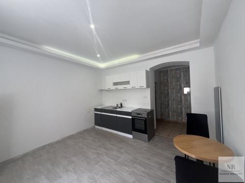 Pronájem bytu 2+kk, Karlovy Vary, Sokolovská, 35 m2