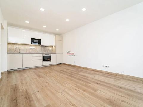 Pronájem bytu 2+kk, Ostrava, Ludvíka Podéště, 37 m2