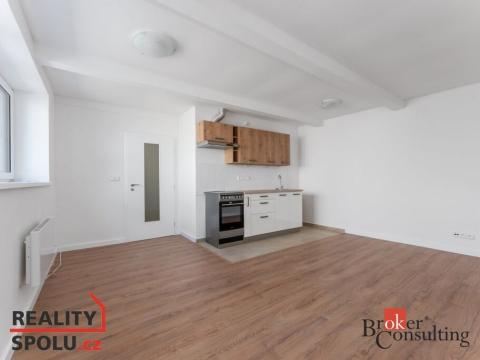 Pronájem bytu 1+kk, Svitavy - Město, náměstí Míru, 28 m2