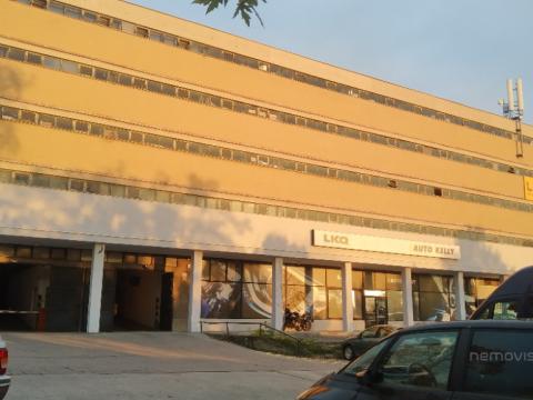 Pronájem garážového stání, Brno - Lesná, Loosova, 13 m2