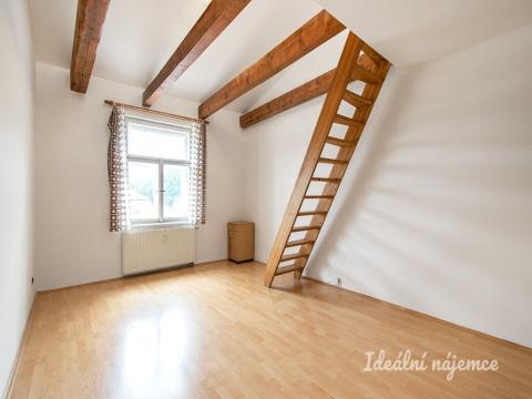 Pronájem bytu 1+kk, Praha - Michle, Magistrů, 32 m2