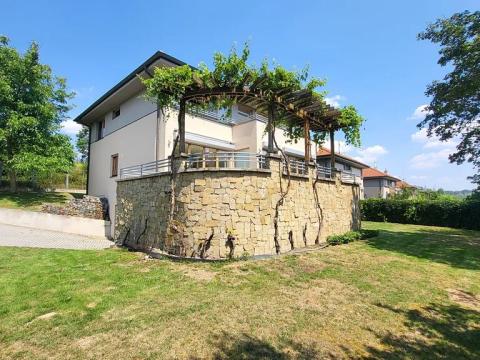 Prodej rodinného domu, Úholičky, Nade Dvorem, 192 m2