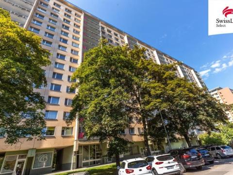 Prodej bytu 3+1, Praha - Kobylisy, Chabařovická, 65 m2