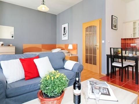 Pronájem bytu 1+kk, Praha - Vinohrady, Sázavská, 35 m2