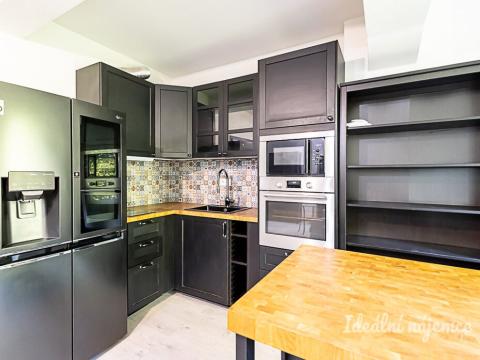 Pronájem bytu 1+kk, Praha - Holešovice, Jankovcova, 32 m2