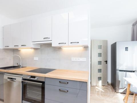 Pronájem bytu 2+1, Veselí nad Lužnicí, Blatské sídliště, 58 m2