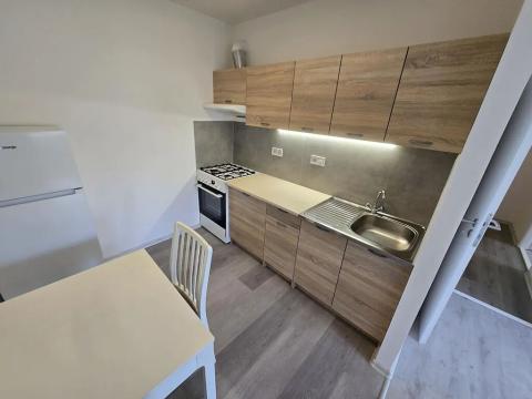 Pronájem bytu 2+kk, Most, Šeříková, 42 m2