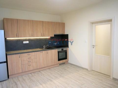 Pronájem bytu 2+kk, České Budějovice, Bezdrevská, 48 m2