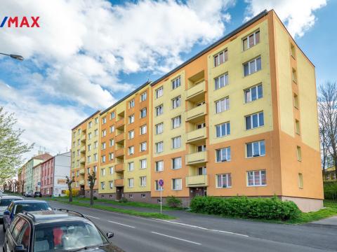 Pronájem bytu 1+1, Karlovy Vary - Stará Role, Závodu míru, 38 m2