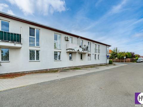 Prodej garážového stání, Vestec, U Strouhy, 13 m2