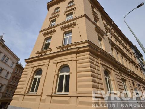 Pronájem bytu 1+1, Praha - Žižkov, Seifertova, 38 m2