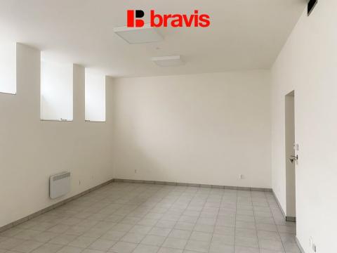 Pronájem obchodního prostoru, Brno - Husovice, Dukelská třída, 80 m2