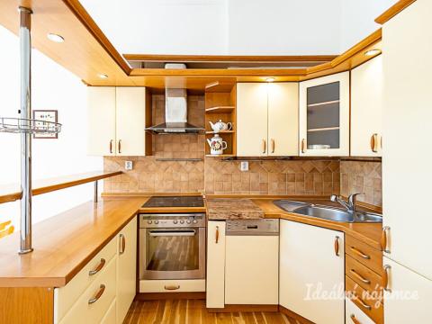 Pronájem bytu 2+1, Praha, Slavíkova, 77 m2