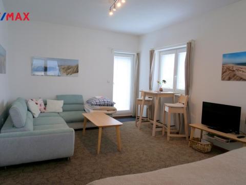 Pronájem bytu 1+kk, Hradec Králové - Nový Hradec Králové, Pod Zámečkem, 40 m2