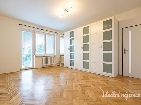 Pronájem bytu 2+1, Praha - Vršovice, náměstí Svatopluka Čecha, 58 m2