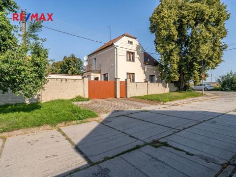 Prodej rodinného domu, Lužná, Školská, 151 m2