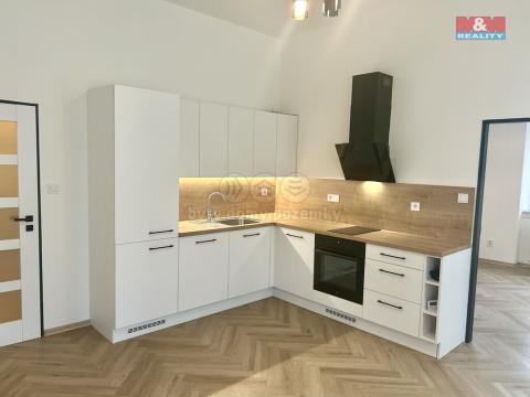 Pronájem bytu 2+kk, Hrádek nad Nisou, Horní náměstí, 45 m2