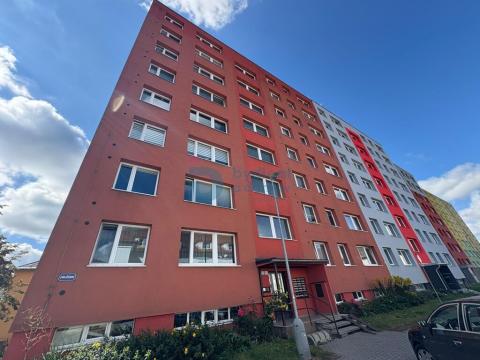 Prodej bytu 4+1, Bruntál, Družební, 90 m2